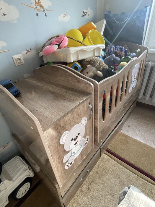 Bolalar mebeli sotiladi