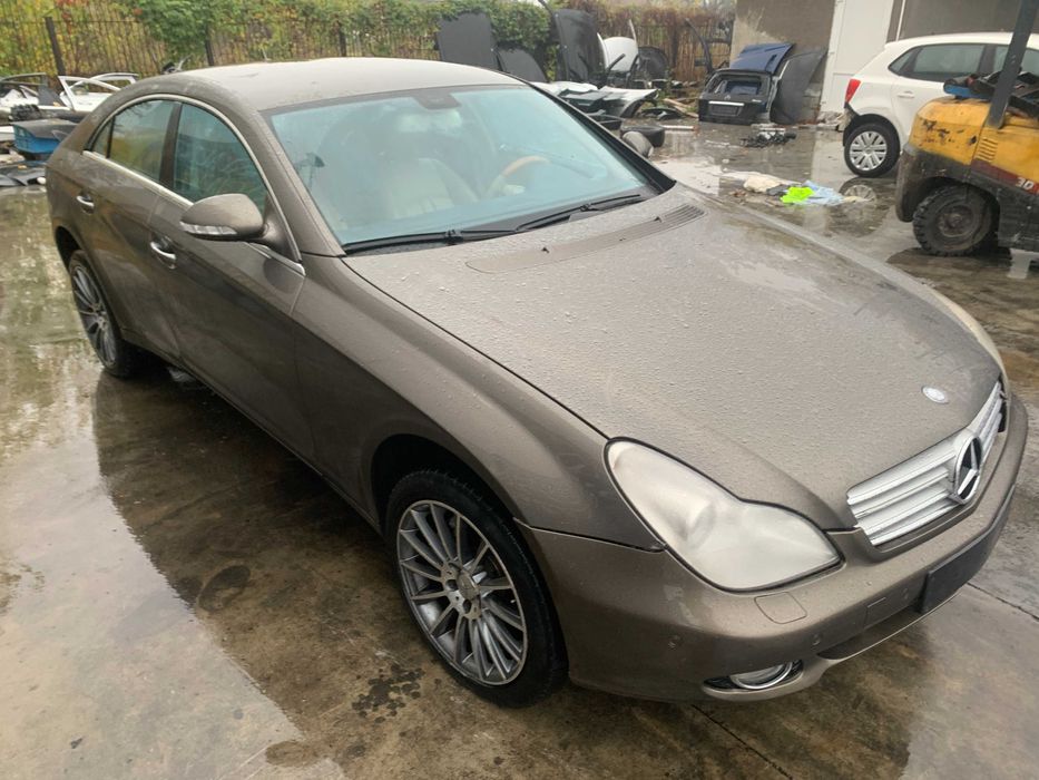 Dezmembrez mercedes cls w219/cls 350 benzina/bara fata cls/capota/usa/