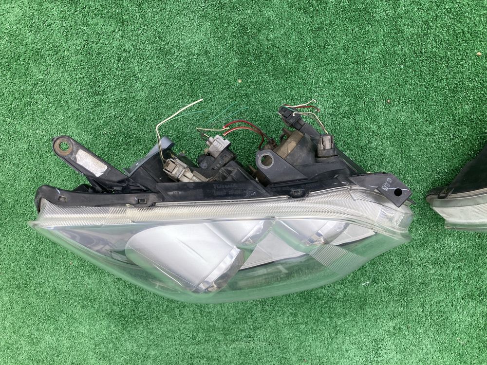 Фар/Фарове за тойота авенсис фейс лифт Т25/Toyota avensis T25 06-08г