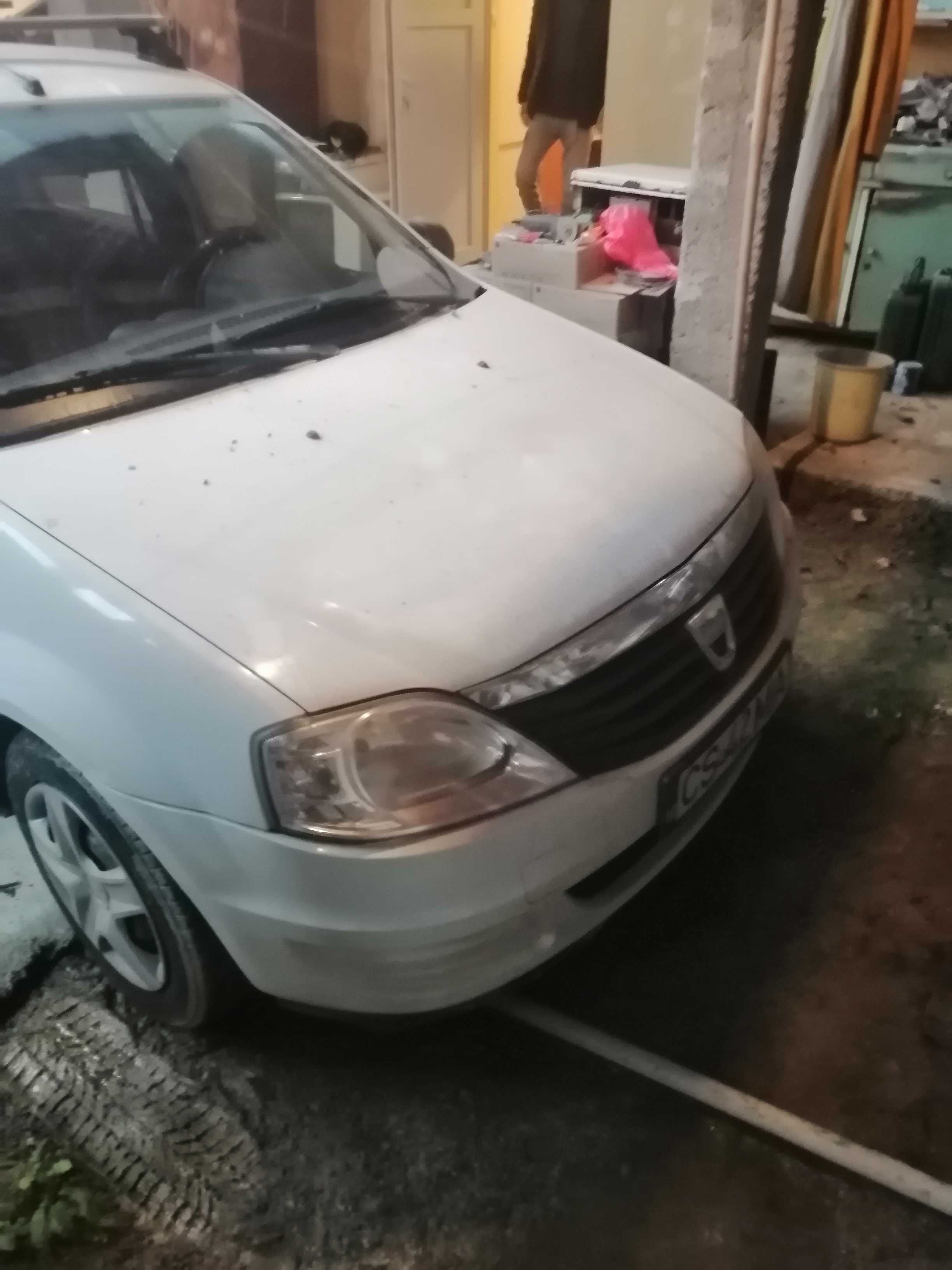 Vând Dacia Logan 1,2benzina an 2010