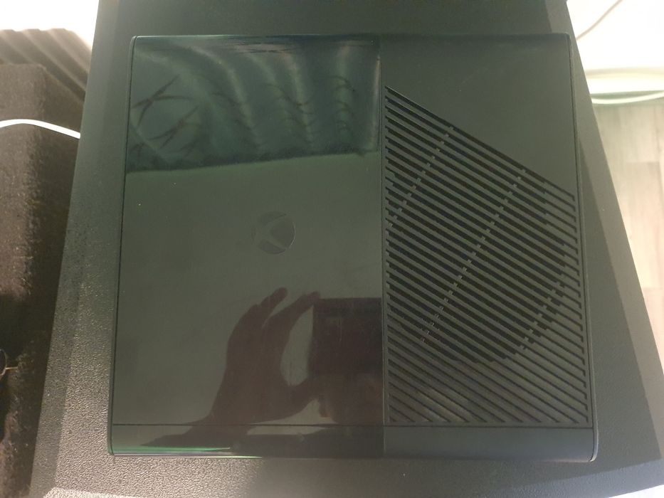 Xbox 360 E 500GB