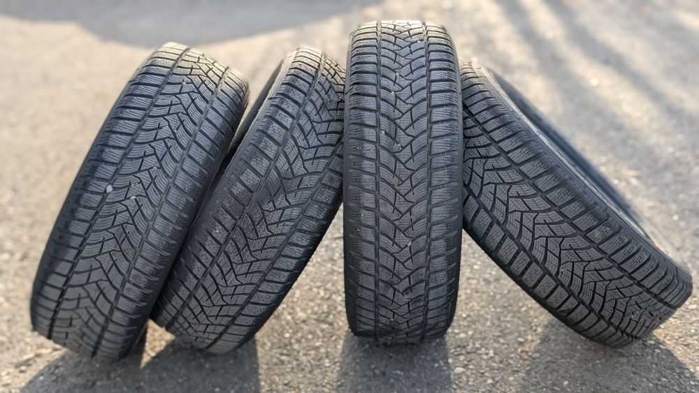 Anvelope de iarnă  205/60/16 Dunlop Sport 2024