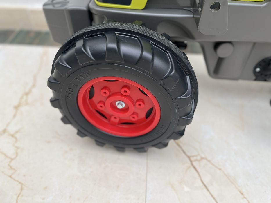 Tractor cu pedale CLAAS Arion 640