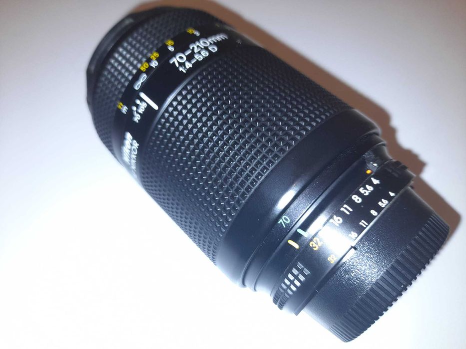Nikon 70-210 AF-D