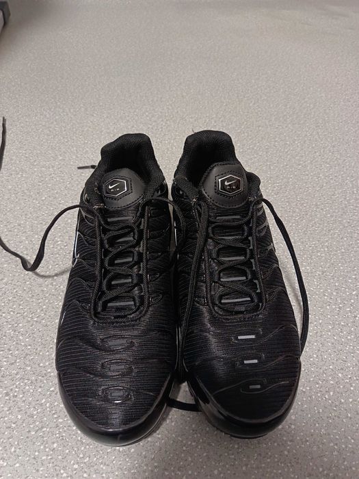 Обувки nike tn air max