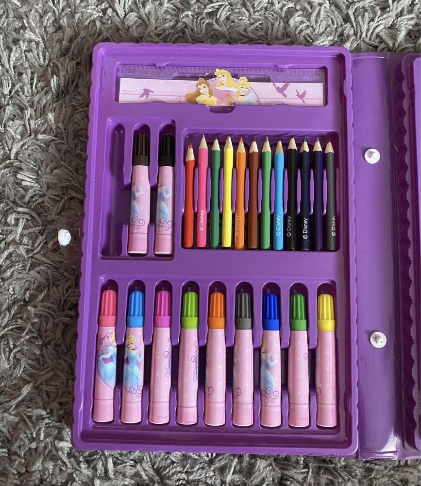 Gentuta/penar creioane colorate+carioci+acuarele princess