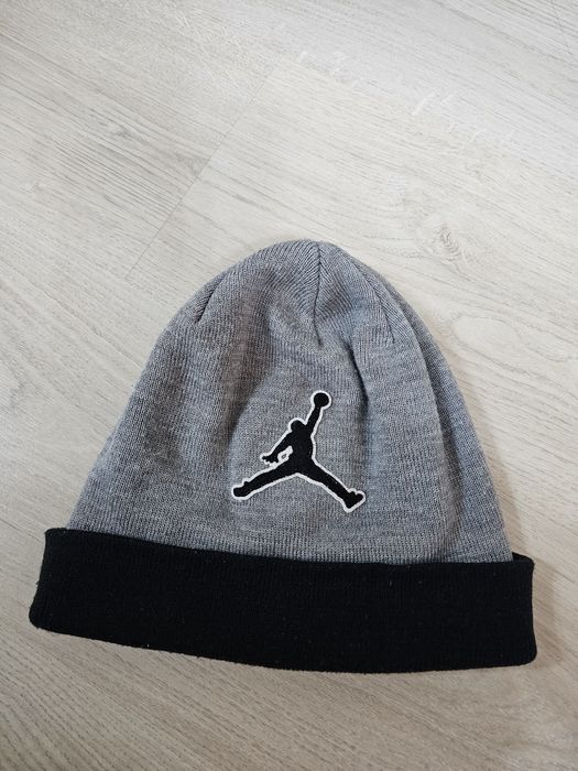 Căciulă Jordan gri