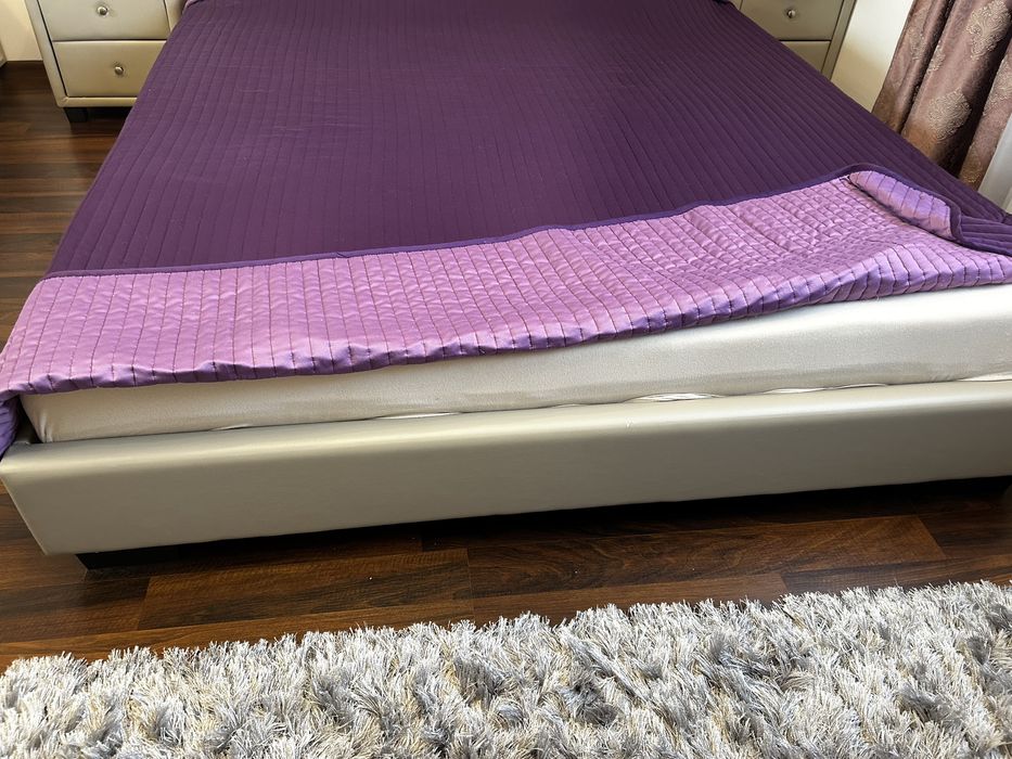 Set pat 160x200 cu noptiere