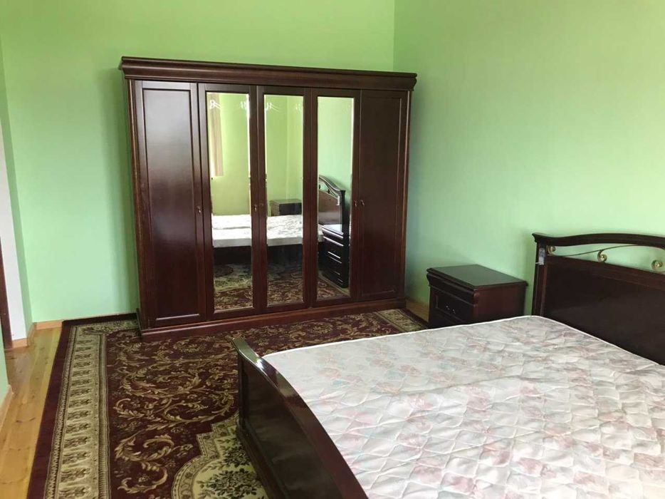 Продается дом 6 соток (4 комнаты одна кухня и 3 санузла)