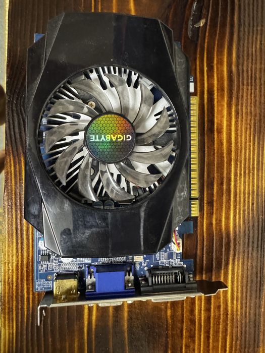 Видеокарта gt 730gb в отличном состонии