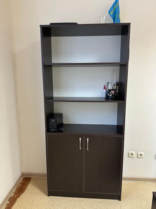 Продам шкаф офисный