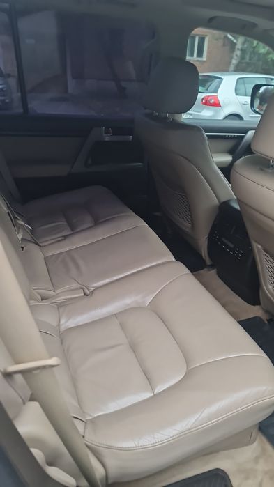 Vând Toyota Land Cruiser V8