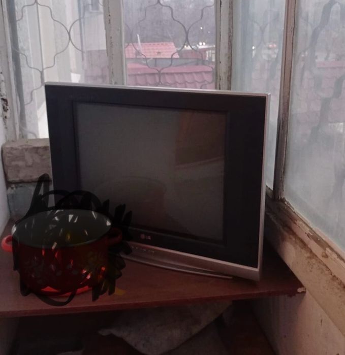 Телевизор старый