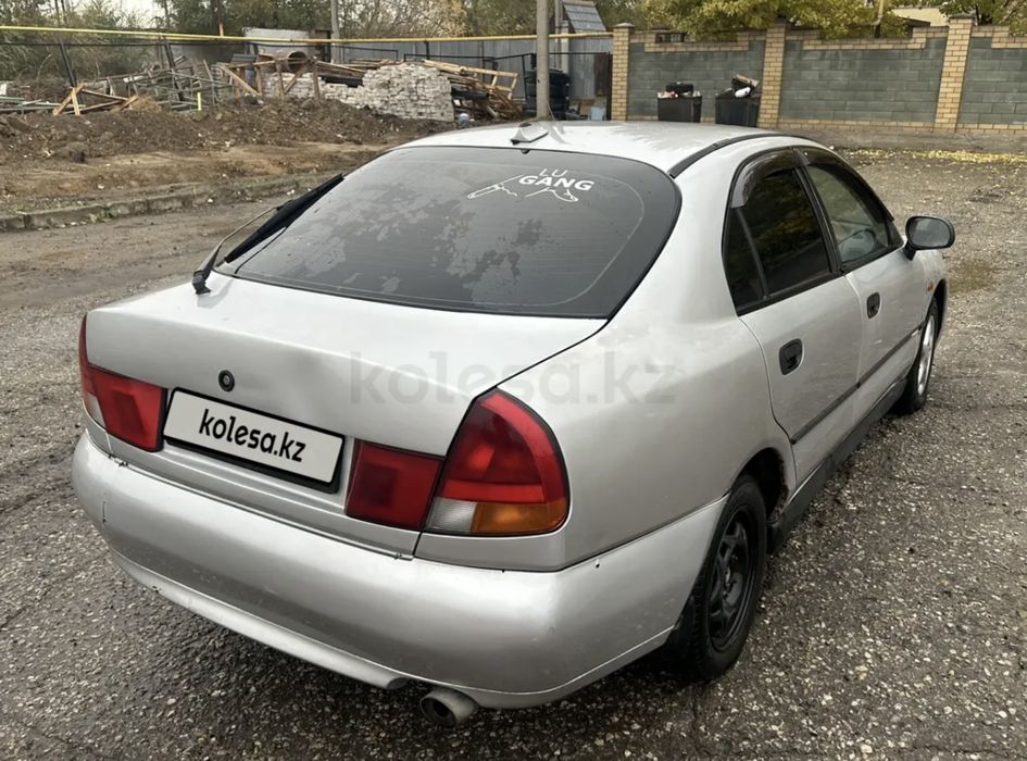 Mitsubishi Carisma продам в хорошем состочнии