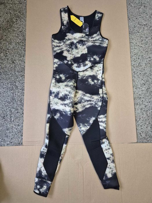 Неопренов костюм