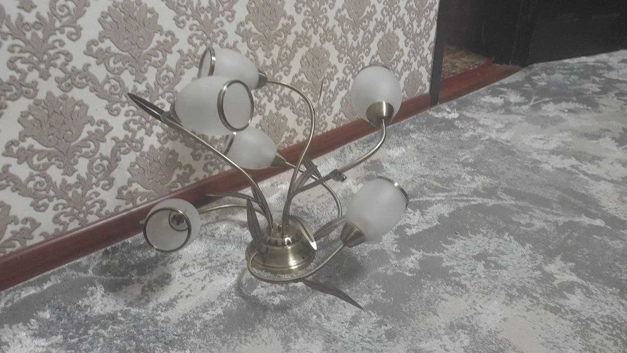 Люстра для гостиной