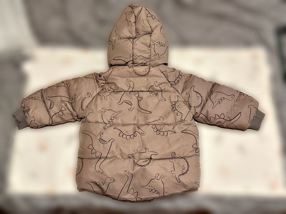 Geacă puffer cu căptușeală sherpa și glugă cu blană artificială