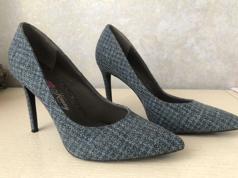 Туфли на высоком каблуке