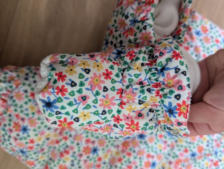 Overall/ combinezon baby GAP 0-6 luni puf și pene