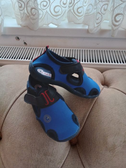 Детски боти -естествен велур, детски сандали и пантофи