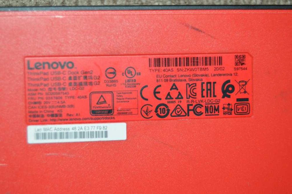 Dock Lenovo ThinkPad USB-C dock, USB-C dock gen2 si Hybrid USB-C