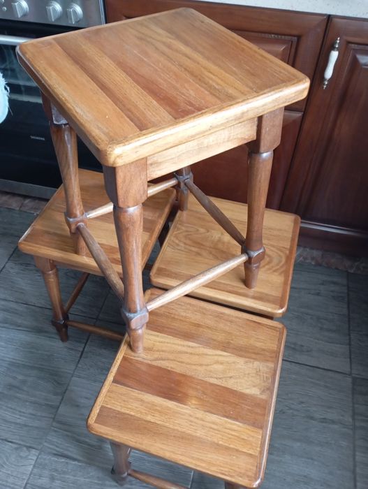 Табуретки из дерева