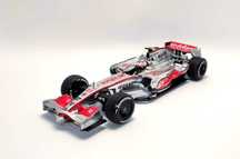 1:18 Vodafone McLaren Mercedes Minichamps