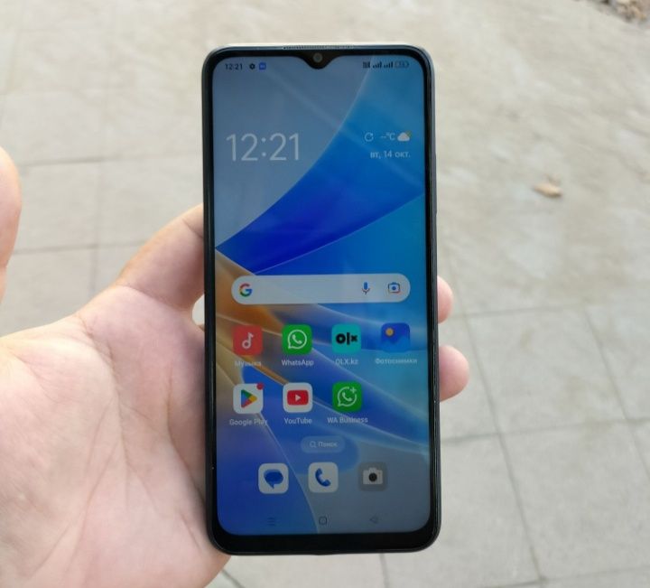 Продам телефон Oppo A17 состояние отличное