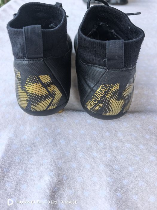 Страхотни детски бутонки nike номер 37.5 стелка 23,5см