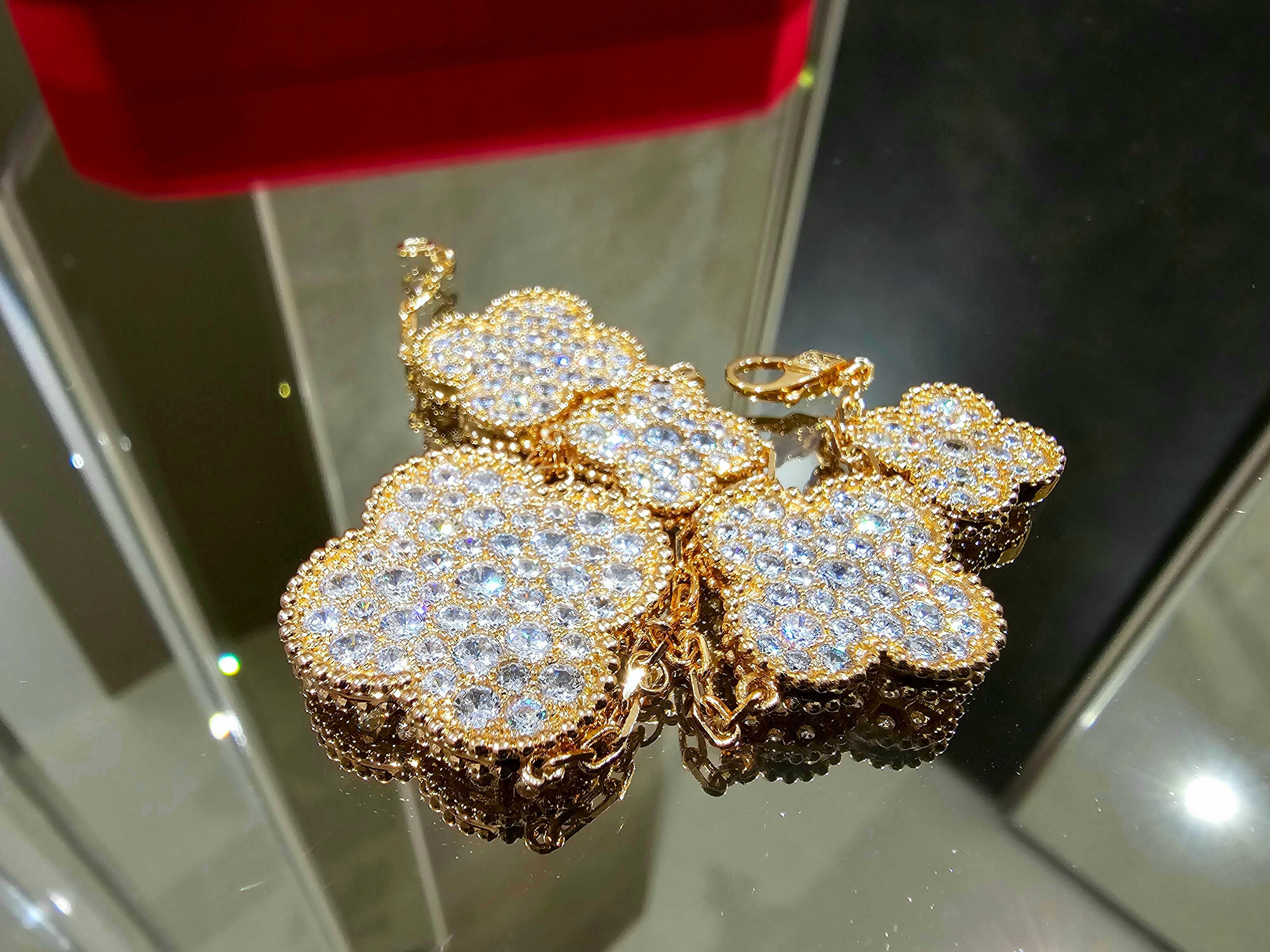 Van Cleef & Arpels VCA Rose Gold Diamond Magic Alhambra Дамска Гривна