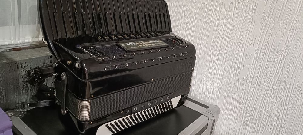 Acordeon cu Juzy midi  musictech