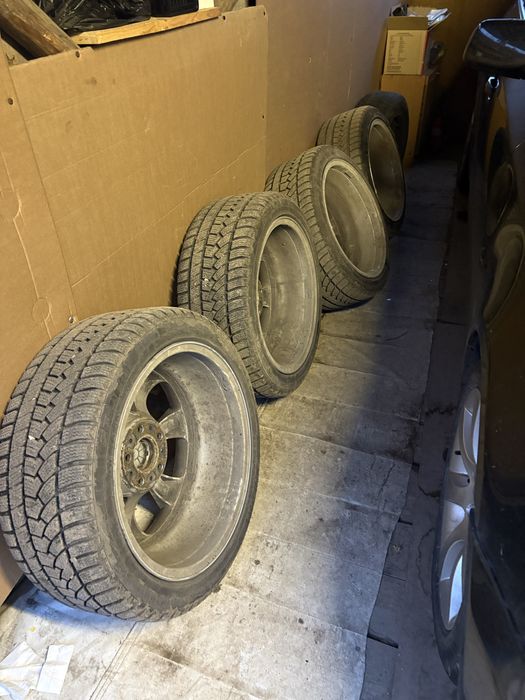 Зимни Гуми 245/40/18