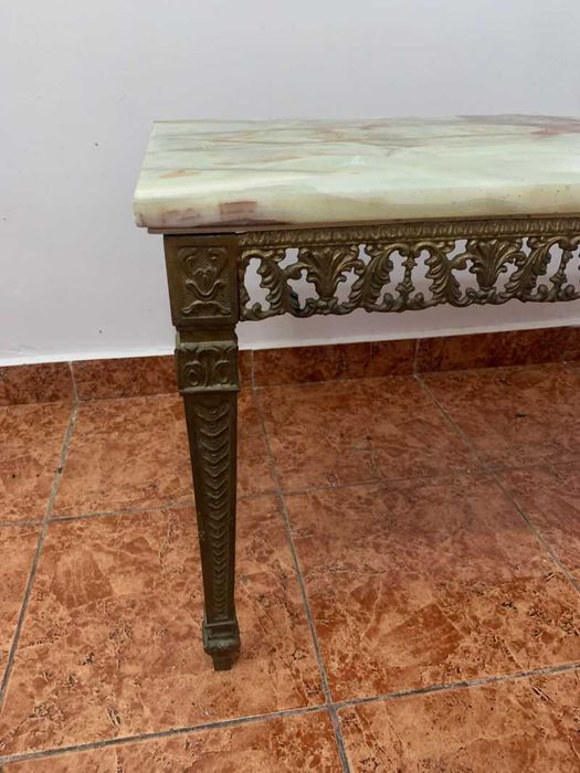 Masa decor din bronz