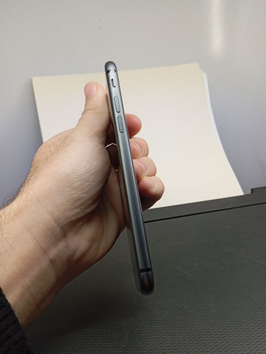 iPhone 8 ideal holatda