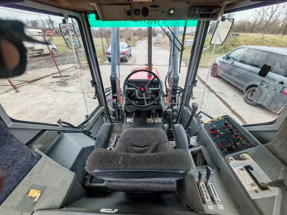 Tractor Massey Ferguson 3050 cu încărcător frontal Manip