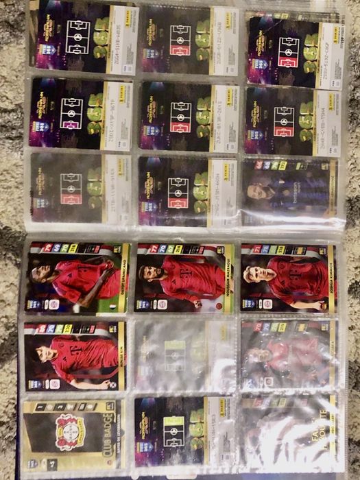 Diferite cartonase Fotbal Fifa 365 in stare buna