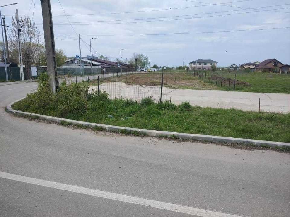 Proprietar Vand Teren Carcea