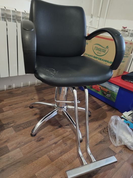Кресло для парикмахерской