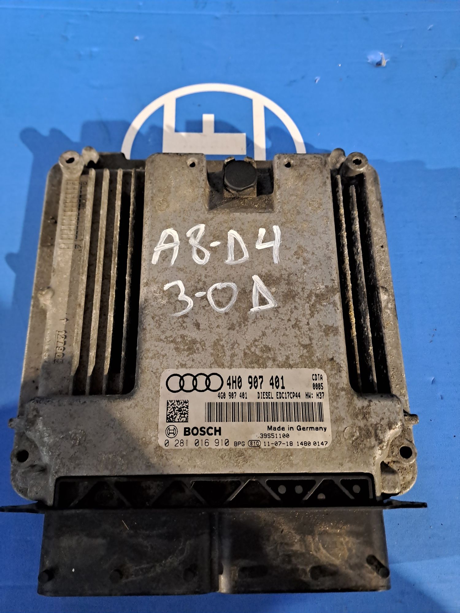 Calculator motor/ecu Audi A8 D4 3.0 tdi cod 4H0907401