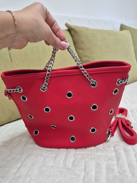 Дамска чанта чисто нова