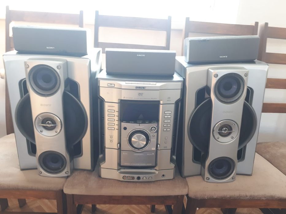 Музцентр оригинал sony,полный комплект