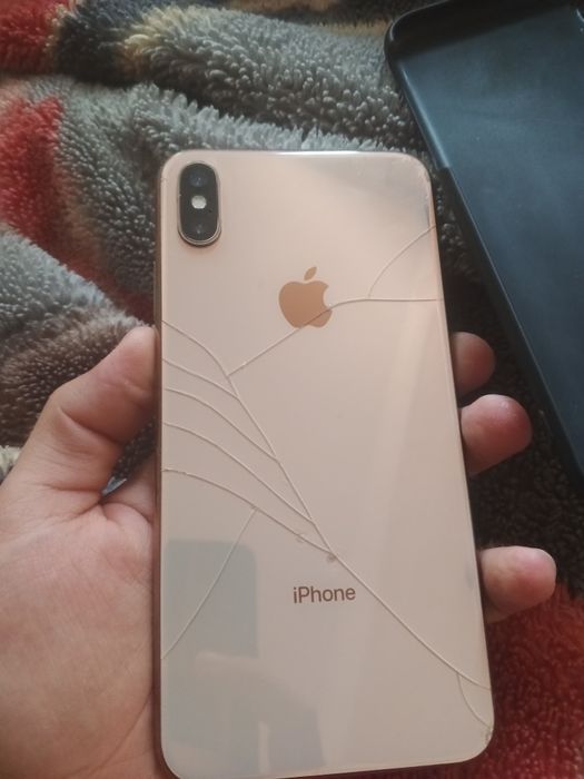 iPhone xs max 78% yomkst
