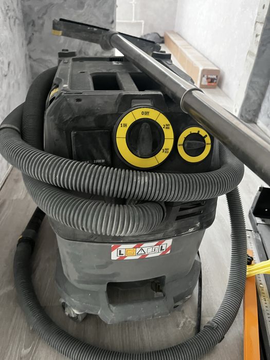Karcher NT 30/1 продается пылесос в отдичном состоянии