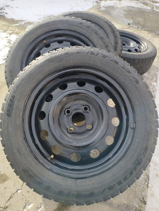 Диски стальные, штампованные, r15, 4 100. Стояли на киа рио.