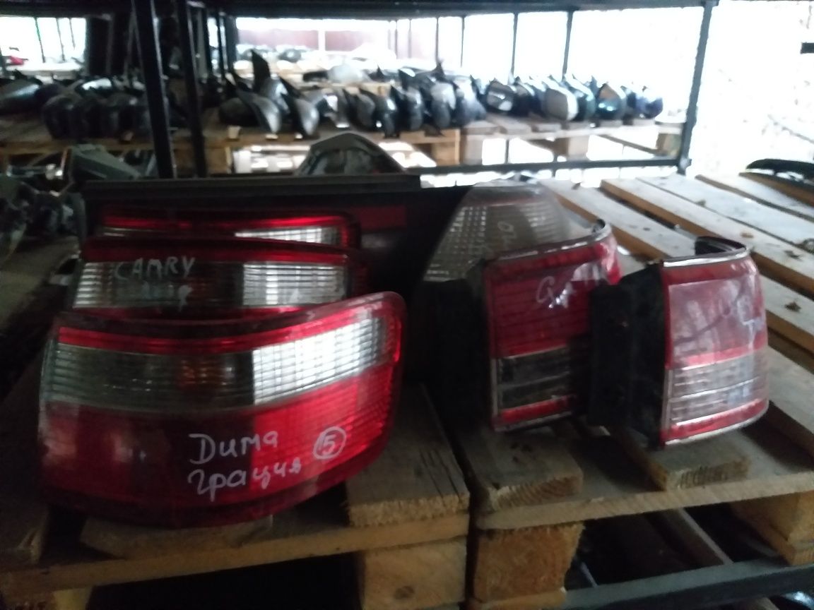 Задние фонари Toyota Windom 20 96-99 цена за пару
