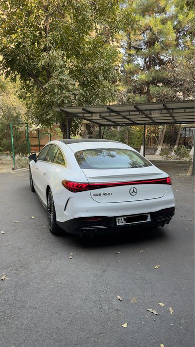 Mercedes Benz EQS 450+ AMG