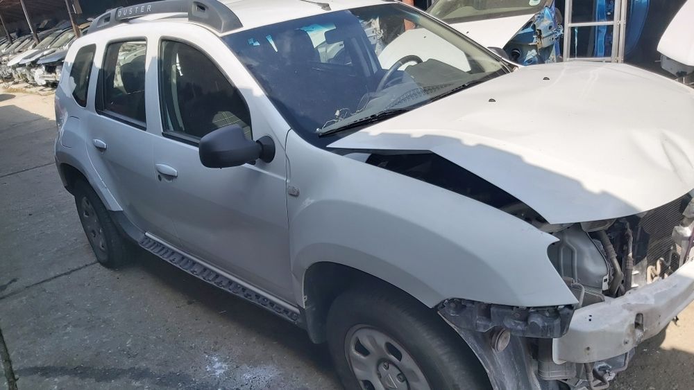 Dezmembrez Dacia Duster 2016 Romania 1,6 16 V 4x4 4WD full