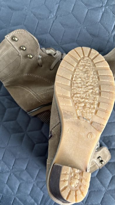 Кожени дамски боти от естествен велур с подплата от каракул