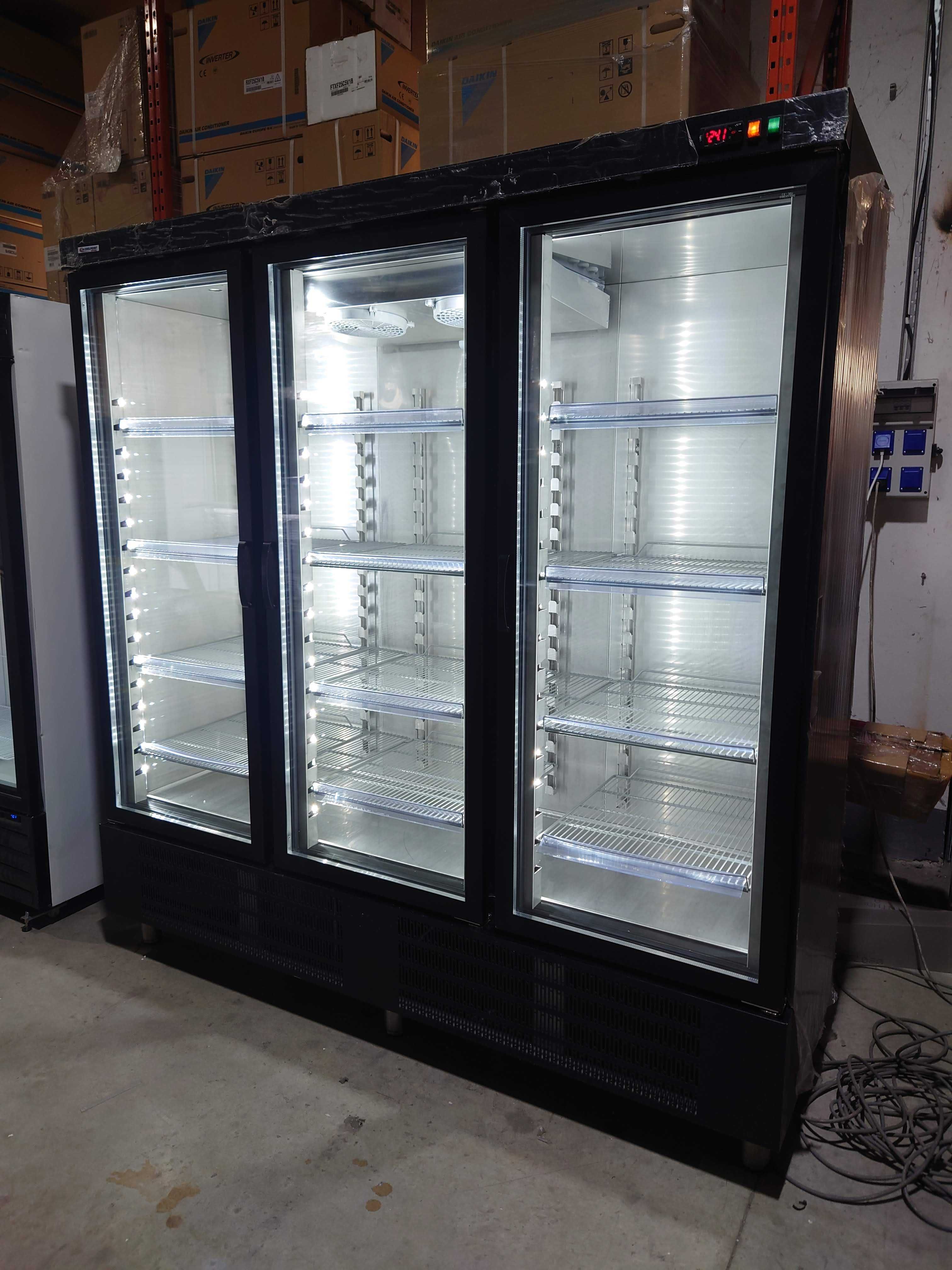 Vitrina verticala refrigerare AHT CVC 2.3m / 3 USI / NOU