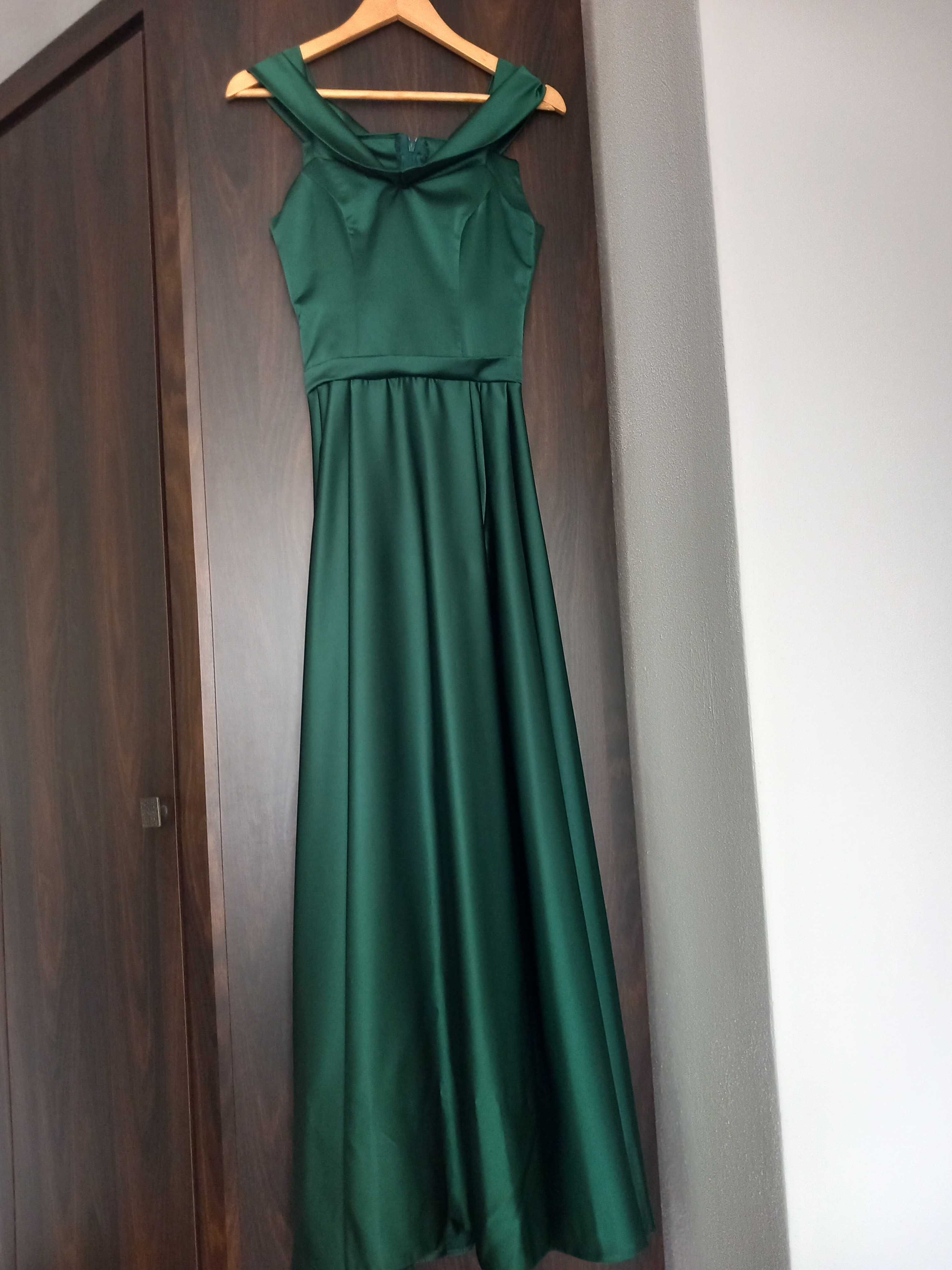 Rochie  elegantã lungä